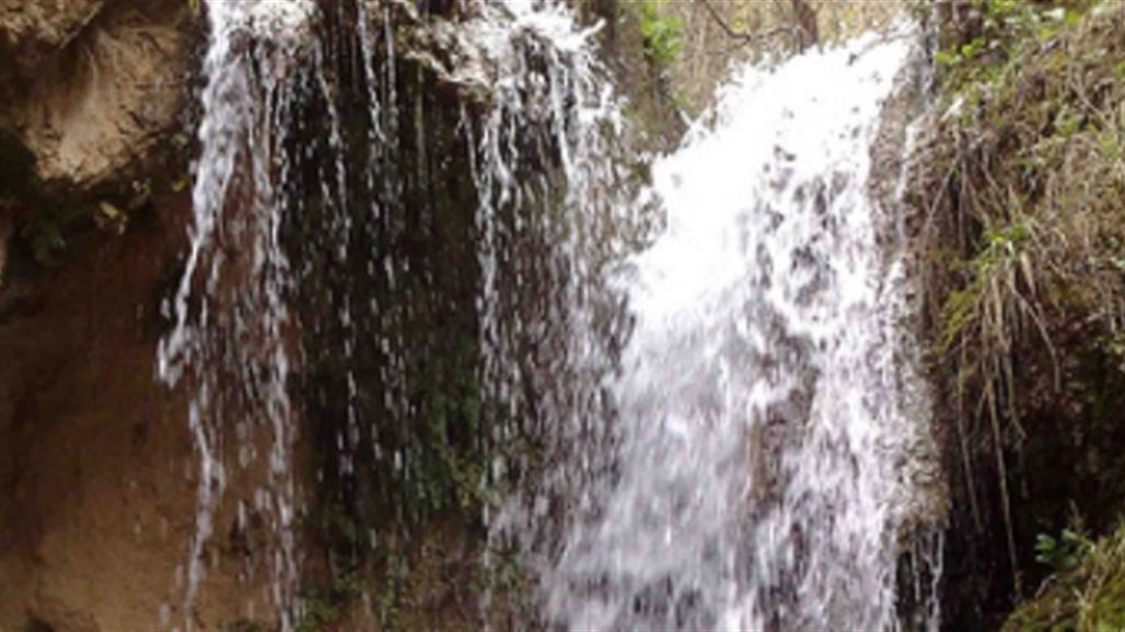 بالصور.. حتى الشلالات تجمدت في دهوك