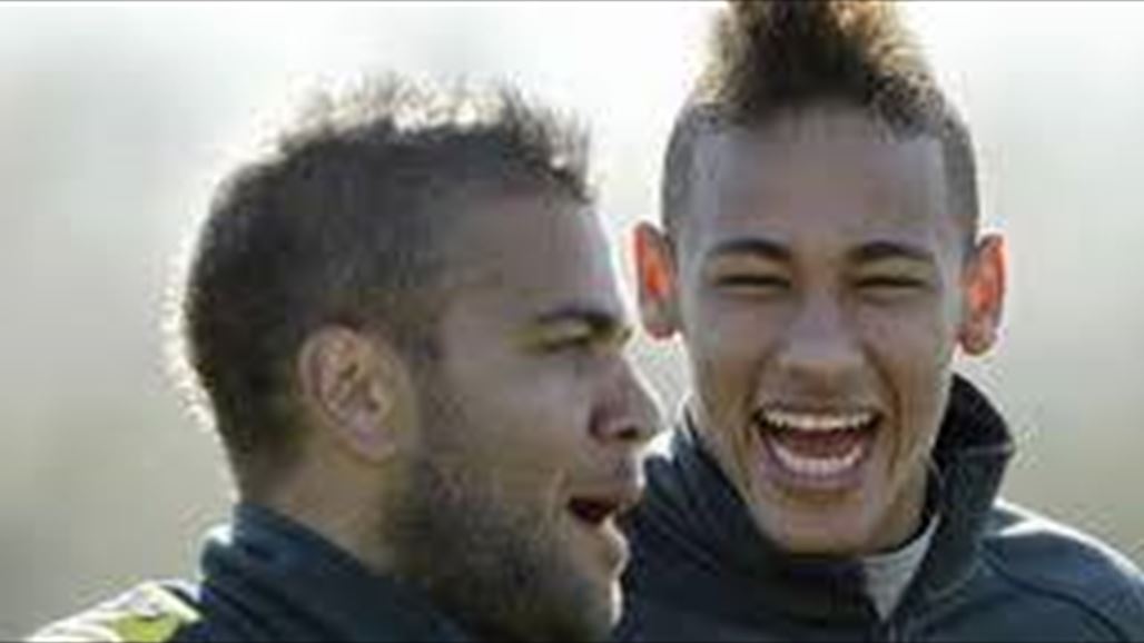 نيمار يتحول إلى الغناء والرقص أمام أنظار ميسي