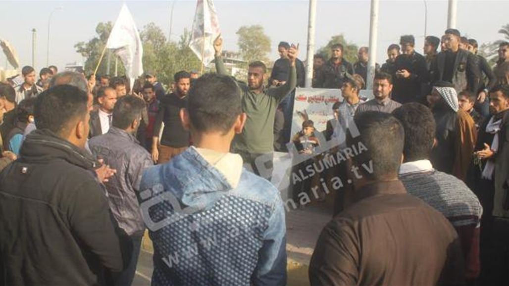 العشرات يتظاهرون في البصرة للمطالبة بتعديل قانون الانتخابات وتغيير إدارة المفوضية