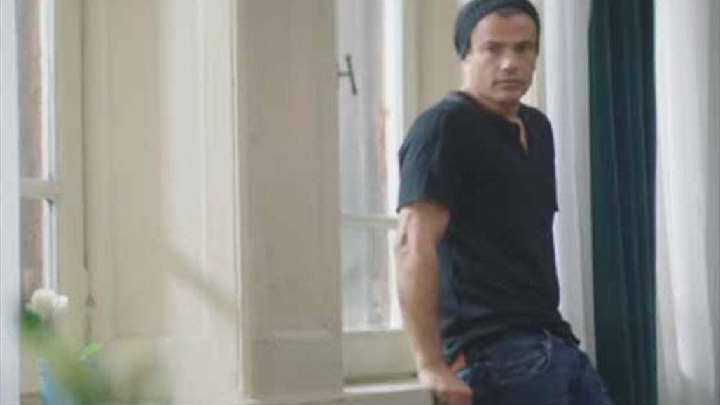 عمرو دياب في كليبه الجديد "معاك قلبي"..أجواء حب ورومانسية