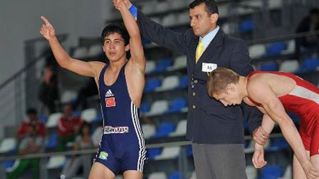 ثلاثة حكام عراقيين بالمصارعة يحصلون على أعلى درجة عالمية