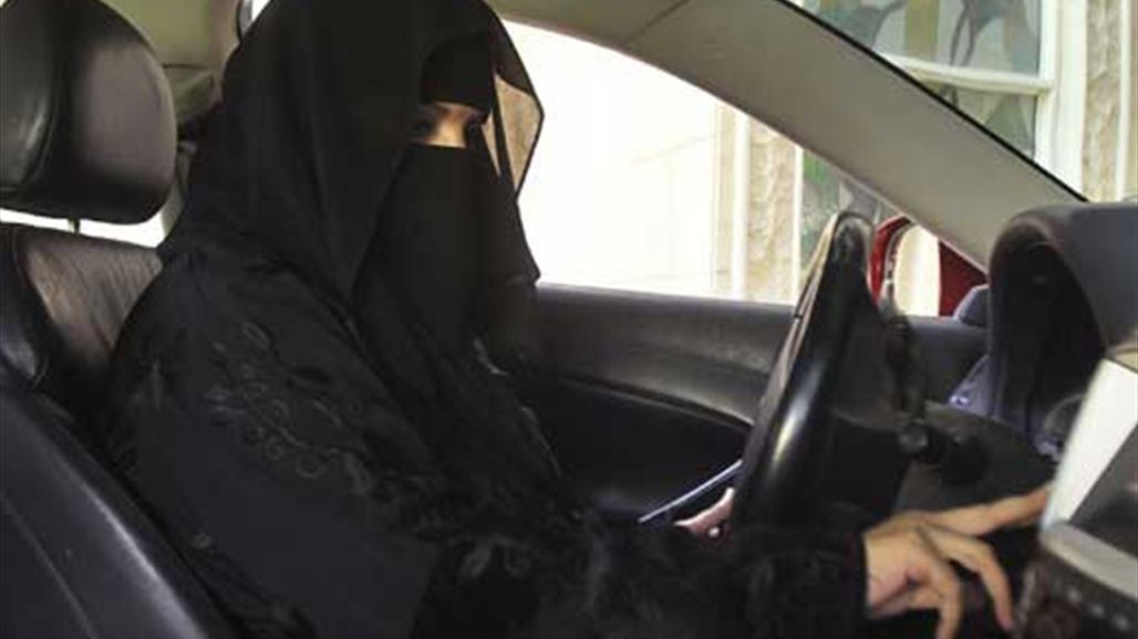 قريباً...السعوديات يقدن السيارة؟