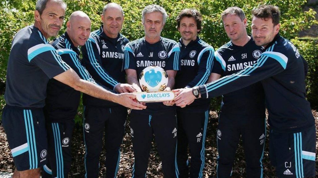 مورينيو ومساعده يتشاجران والأخير يغادر أسوار المان يو