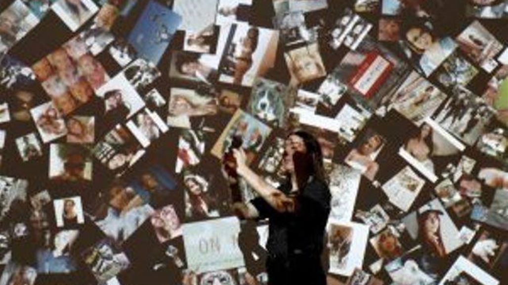 معرض بريطاني يرفع الصور "السيلفي" إلى مصاف الفن