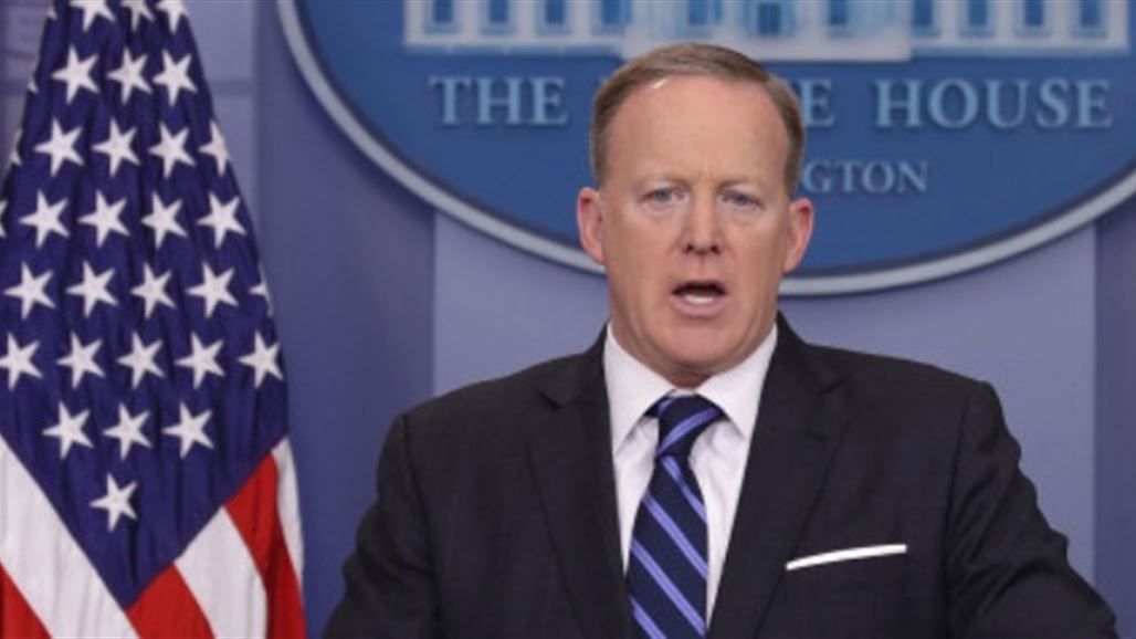 المتحدث باسم البيت الأبيض يعتذر عن تشبيه بشار الأسد بهتلر