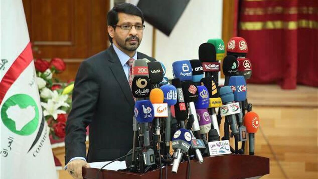 النزاهة تضبط شخصا ينتحل صفة موظف بمكتب رئيسها ويتقاضى مبالغ مقابل وعود بتعيينات