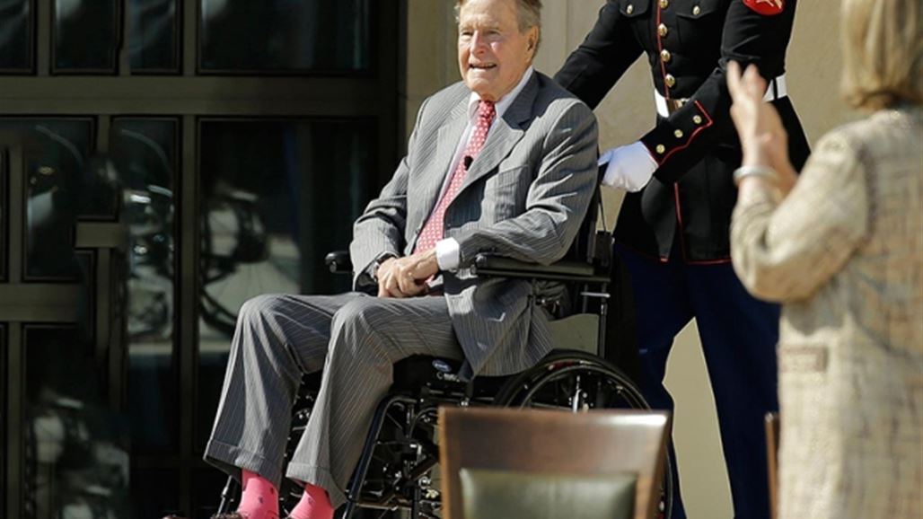 مرض تنفسي يدخل بوش الأب الى مستشفى للمرة الثانية