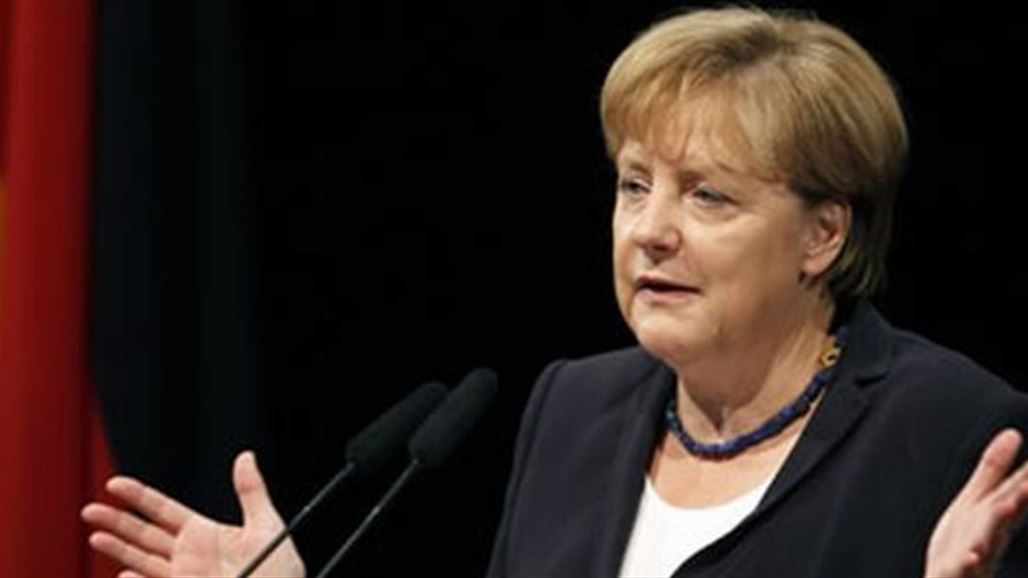 مسؤول سعودي يشيد بميركل ويعدها "قدوة" للسعوديات