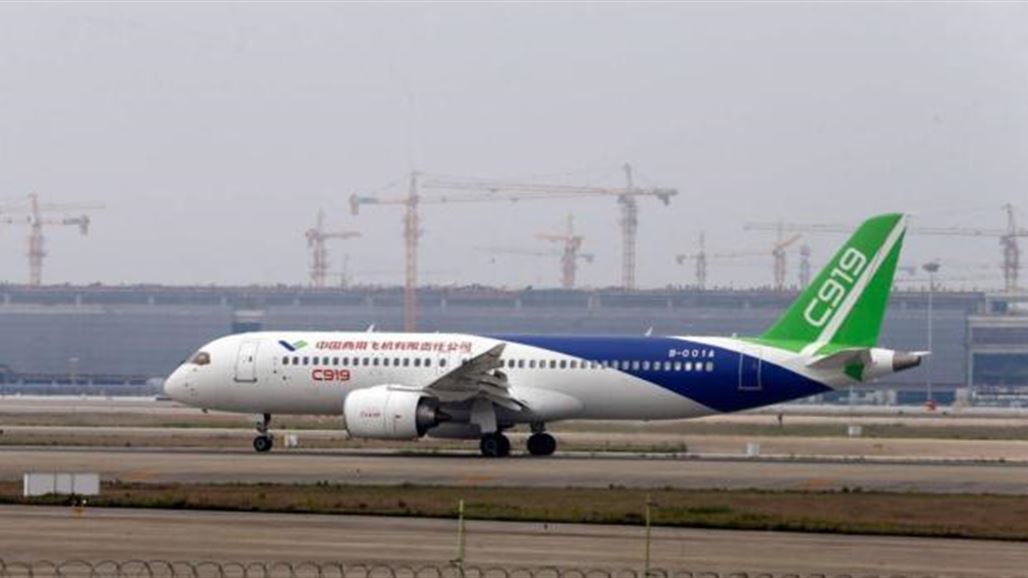 اقلاع أول طائرة ركاب صينية كسراً لهيمنة بوينغ وإيرباص