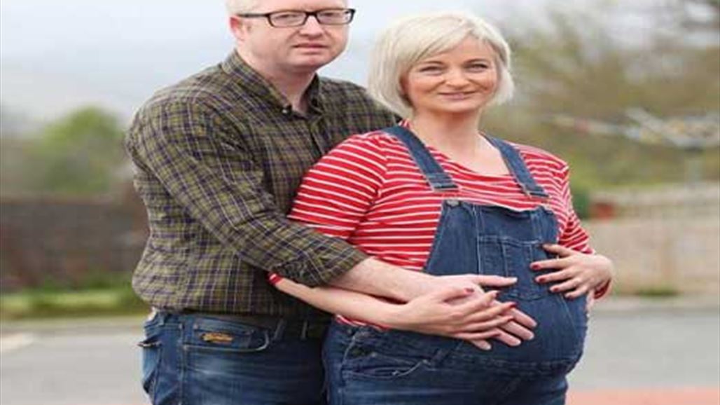 بالصورة: حامل بالصبي العاشر دون التوقف عن الإنجاب منذ 15 سنة