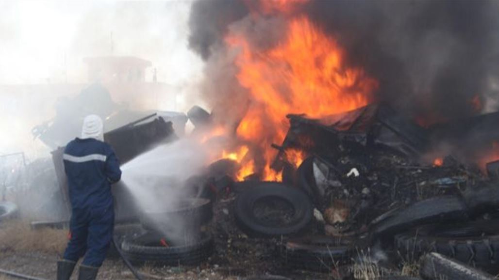 بالصور.. حريق كبير في مرأب بلدية كركوك واستنفار فرق الدفاع المدني