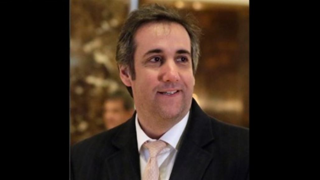 بالصورة .. محامي ترامب يتباهى بجمال ابنته العارية ويثر ضجة