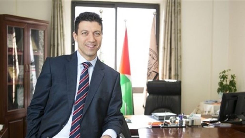 أعرق جامعة بريطانية تتوج بروفيسور عربي بأعلى منصب علمي