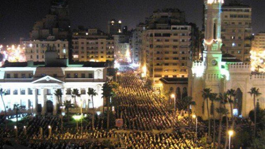 رمضان صامت وشوارع القاهرة ميتة .. مصريون ينتقدون كتم شعائر صلاة التراويح