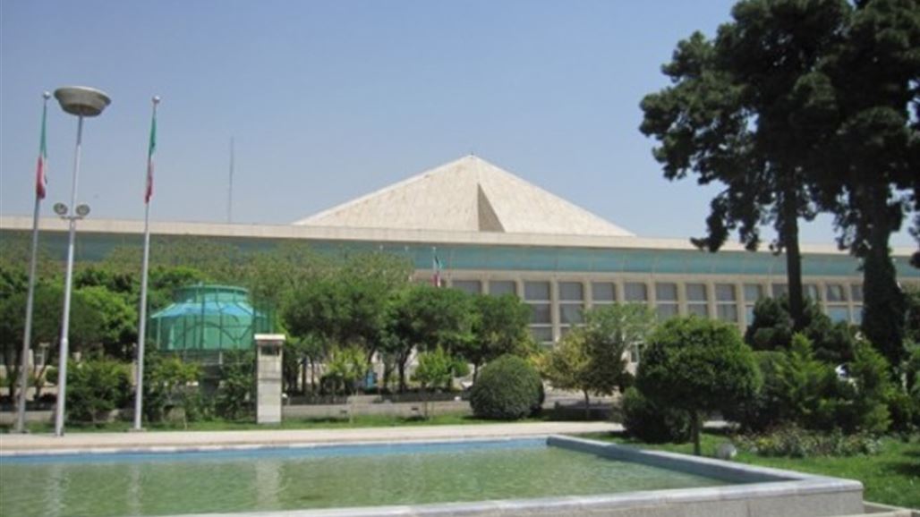 نائب ايراني يكشف عن مفاوضات مع المسلح داخل البرلمان من اجل "استسلامه"