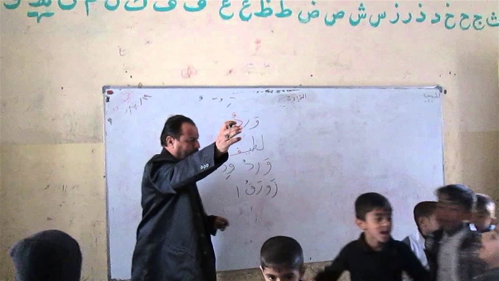 نائب: امتيازات وقروض في قانون حماية المعلمين