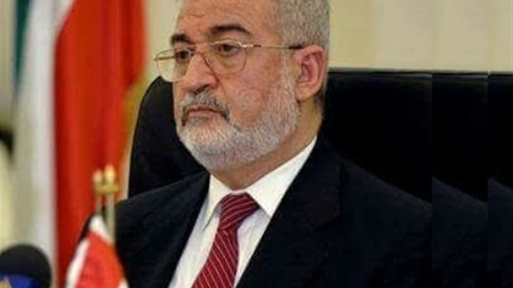 السامرائي: وزير الدفاع الحالي يكتفي بالعمل الدؤوب ويبتعد عن أسلوب الوزير السابق