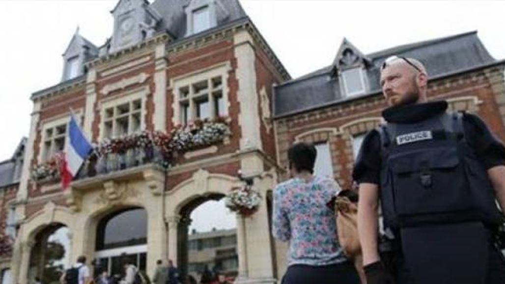 باريس: حادث الدهس متعمد وأسفر عن إصابة 6 جنود