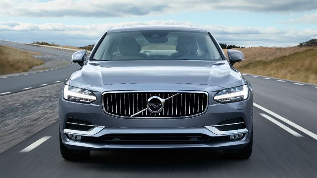 فولفو.. حدّث سيارتك بطريقة الهاتف المحمول