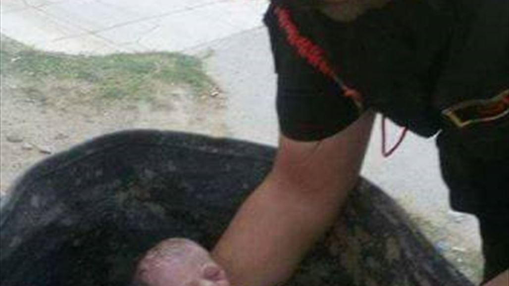 العثور على طفل رضيع عمره يومان ملقى في "برميل قمامة" وسط تكريت