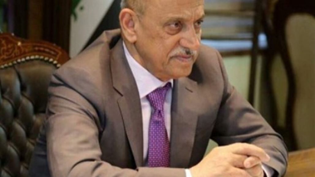 الحمامي يوزع قطع اراض على موظفي الاتصالات والرقابة الجوية في مطار بغداد