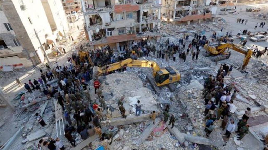 ارتفاع ضحايا الزلزال في إيران الى 445 قتيلا و 7100 مصابا