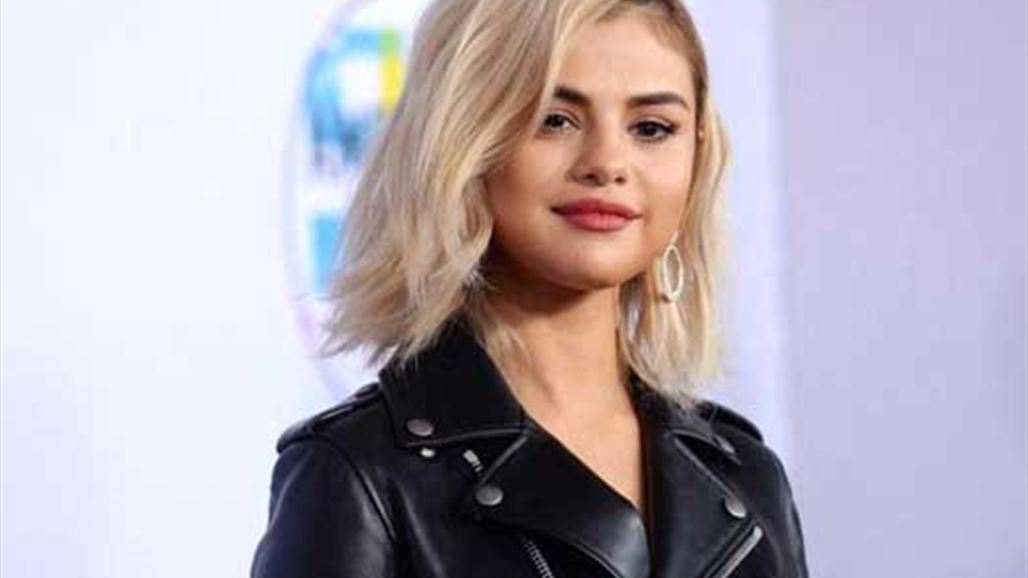 في حفل AMAs  ...سيلينا غوميز الأكثر أناقة ونيكول كيدمان تصرّ على الشباب!