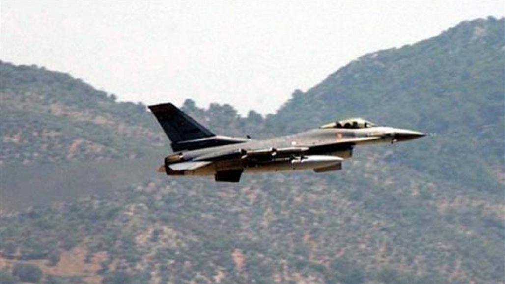 طائرات تركية تهاجم مناطق شرق السليمانية ومسؤول يؤكد نزوح السكان المحليين