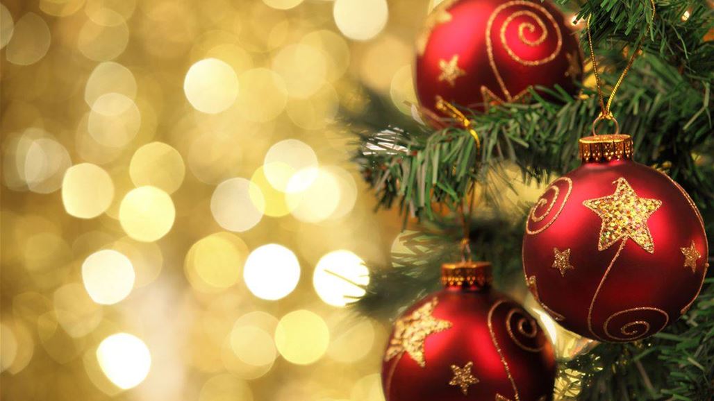 هكذا تضاء شجرة عيد الميلاد!