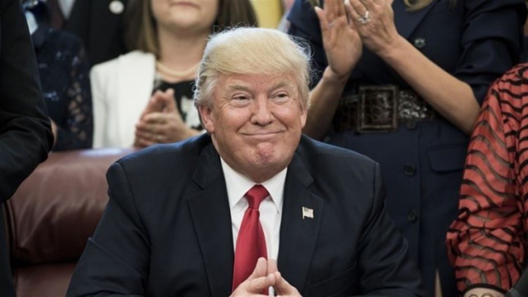 ترامب يمنح الطبقة المتوسطة الأمريكية "هدية عيد ميلاد كبرى" ويثير جدلا