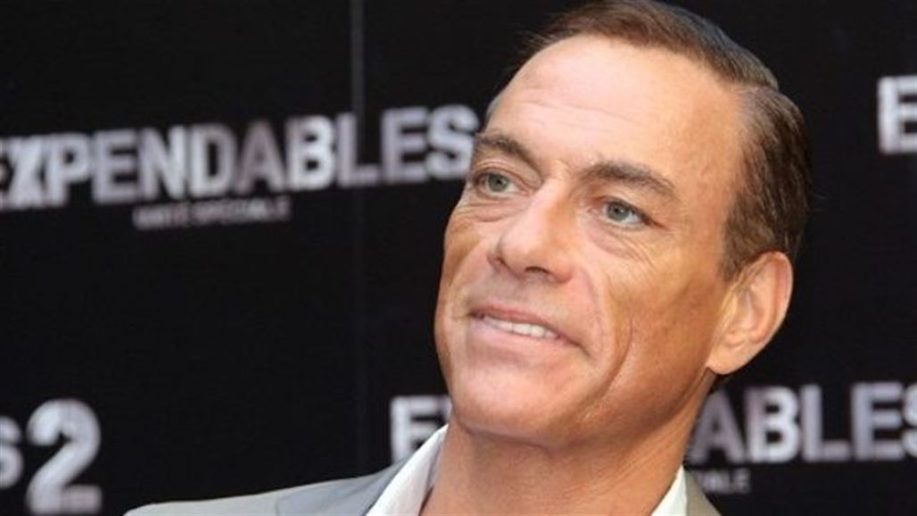 النجم العالمي فان دام يدافع عن الإسلام