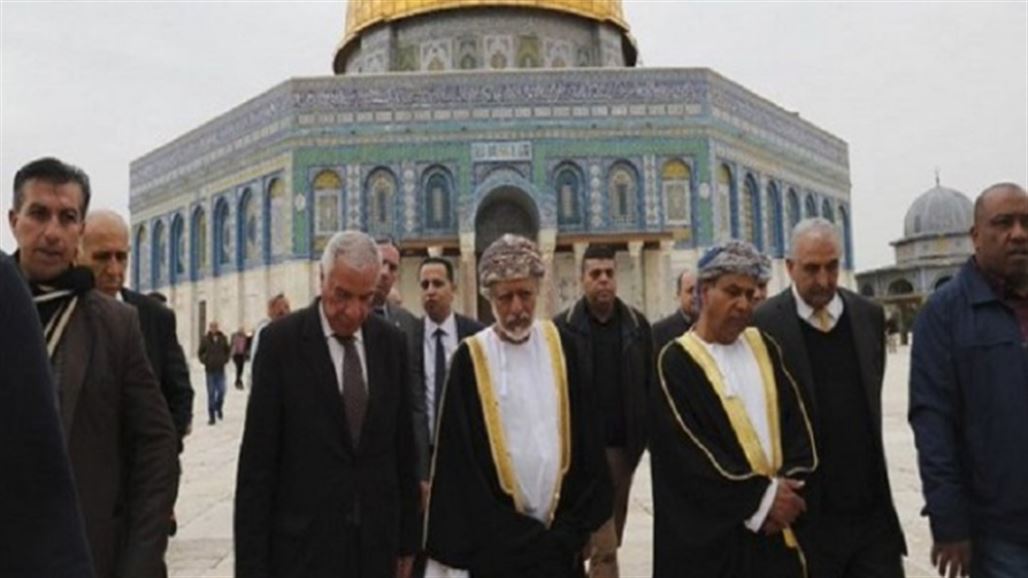 في زيارة نادرة.. مسؤول عربي يزور القدس ويصلي بالاقصى "دون علم اسرائيل"