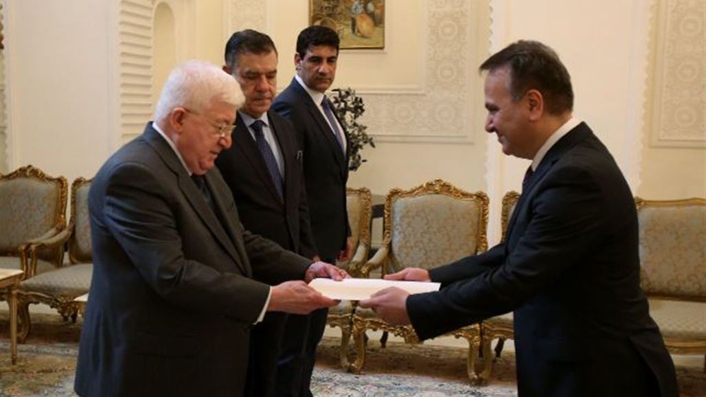 معصوم يتسلم أوراق اعتماد السفير اللبناني الجديد