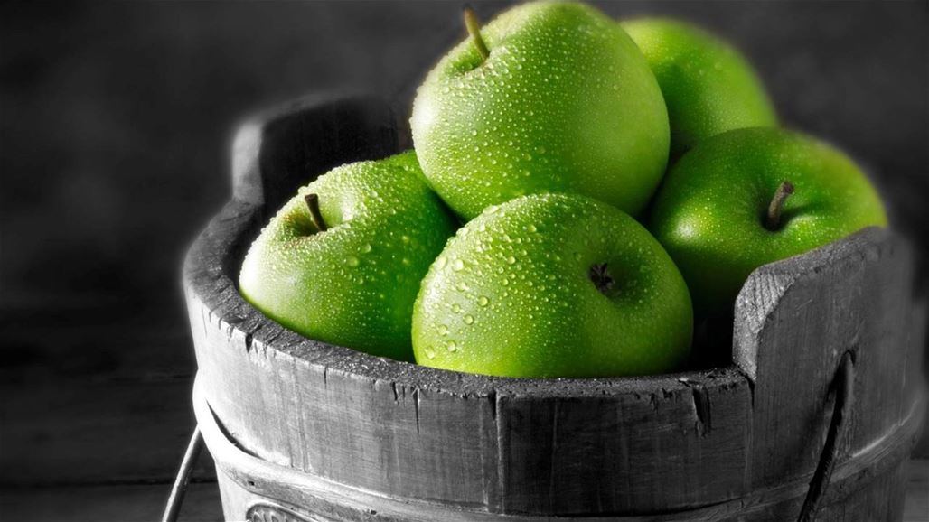 للحامل... تناولي التفاح الأخضر بانتظام!