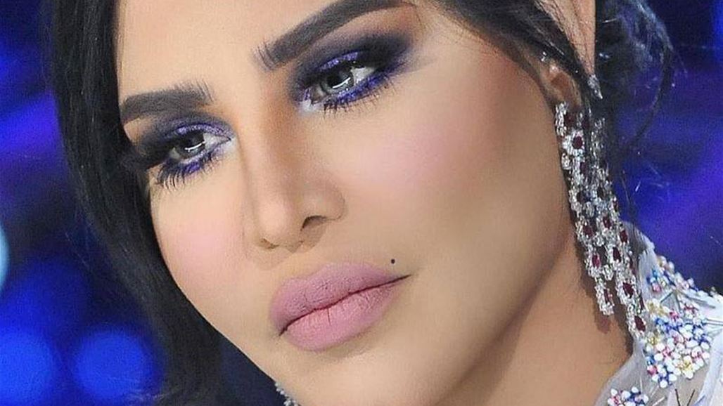 بالصورة: أحلام تحتفل بعيد ميلاد مديرة أعمالها