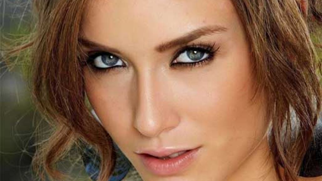 4 حيل مكياج تجعل شفتيك أصغر حجماً... اكتشفيها!