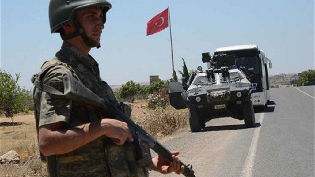 بالصور .. آليات للجيش التركي تشق الطرق في جبال سيدكان شمال أربيل