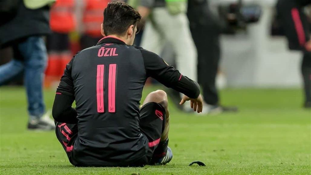 نجم أرسنال السابق يهاجم اوزيل: لن يخدعني بكاؤه.. انها دموع التماسيح