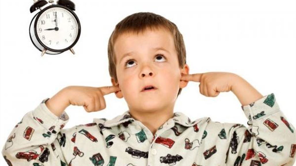 اتبعي هذه الطرق لتشجيع طفلك على النوم باكرا