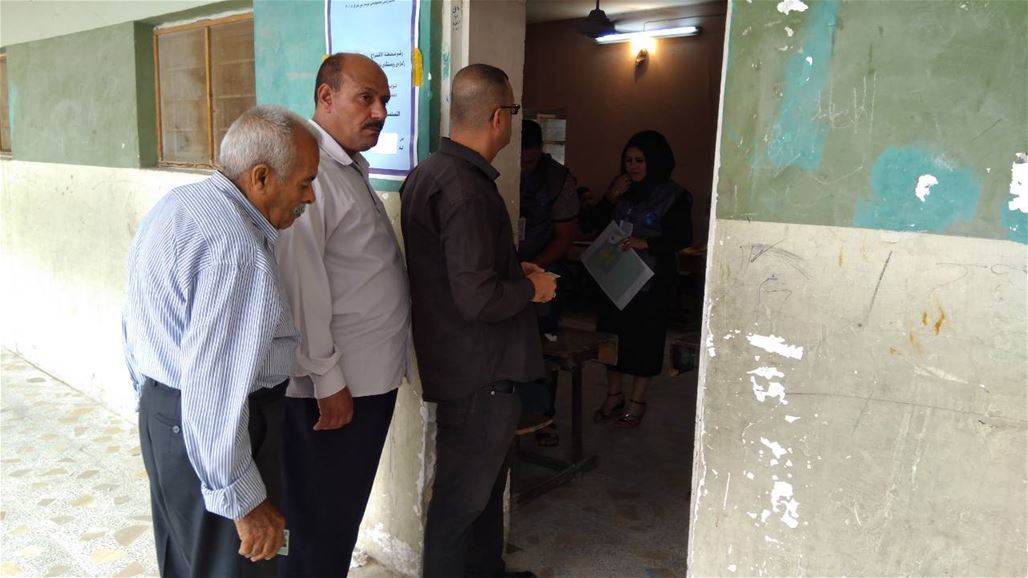 اول مقترع في ديالى تجاوز الـ70 ووالد شهيدين: جئت من اجل العراق