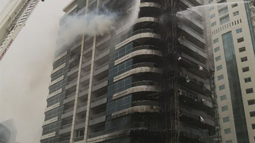 حريق يلتهم أحد أبراج دبي