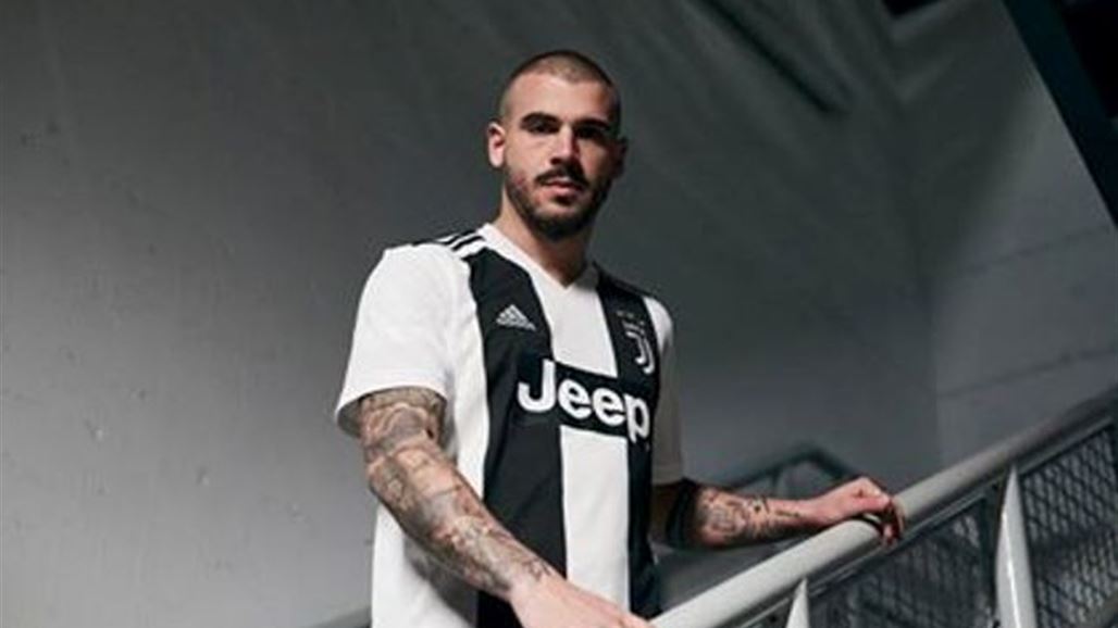 يوفينتوس يكشف عن قميصه للموسم المقبل