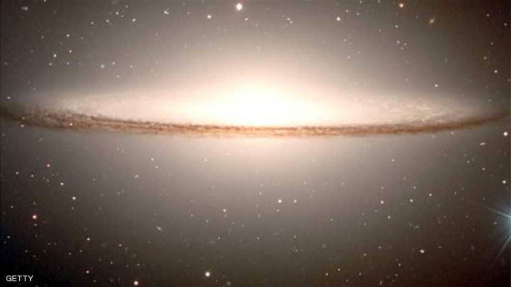 يلتهم "شمسا" كل يومين.. رصد أكبر ثقب أسود بالكون