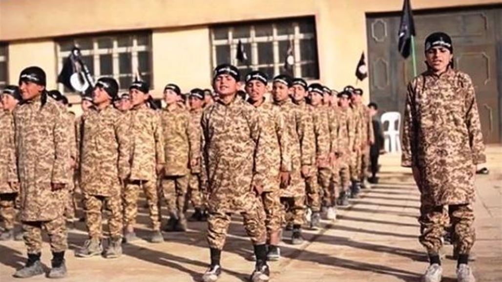 بالصور... همر أمريكية في مدرسة "أشبال داعش"
