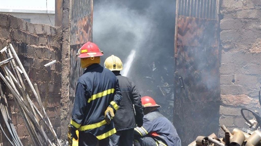 إخماد حريق اندلع داخل مخازن للألياف الزجاجية جنوب بغداد
