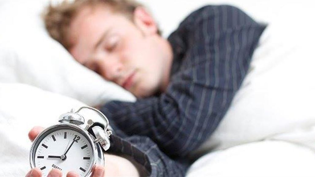 دراسة طبية تكشف منافع نوم الإنسان بشكل جانبي