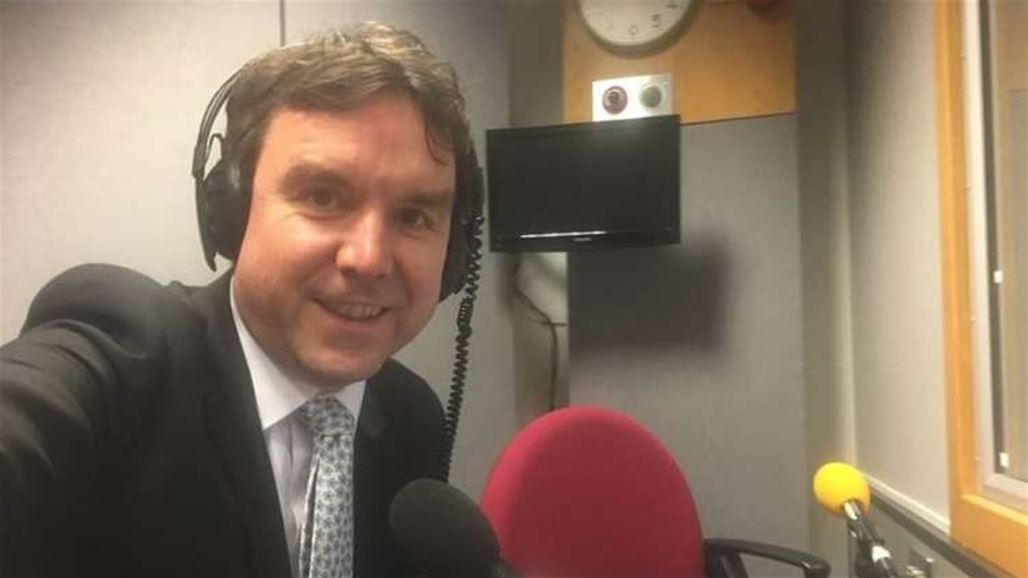 وزير بريطاني يستقيل بعد فضيحة جنسية برسائل نصية