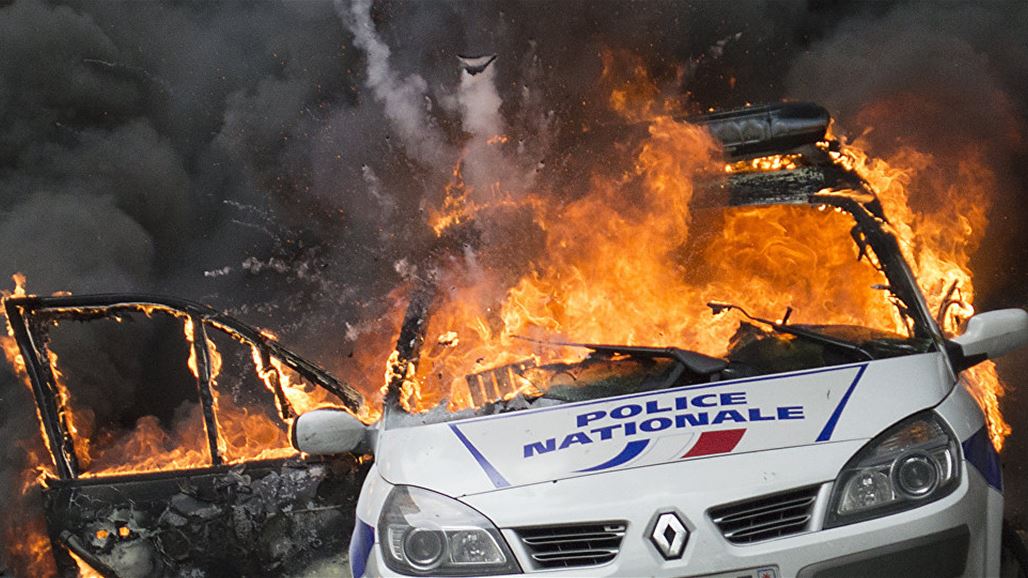 إحراق 845 سيارة على هامش الاحتفالات في فرنسا