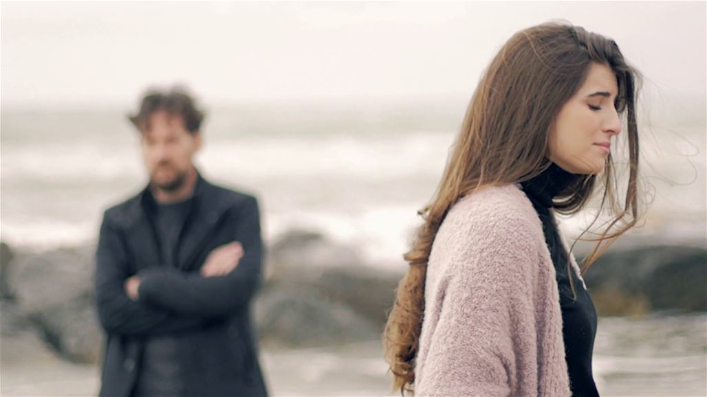 اكتشفي خيانة زوجك من خلال سلوكه هذا!