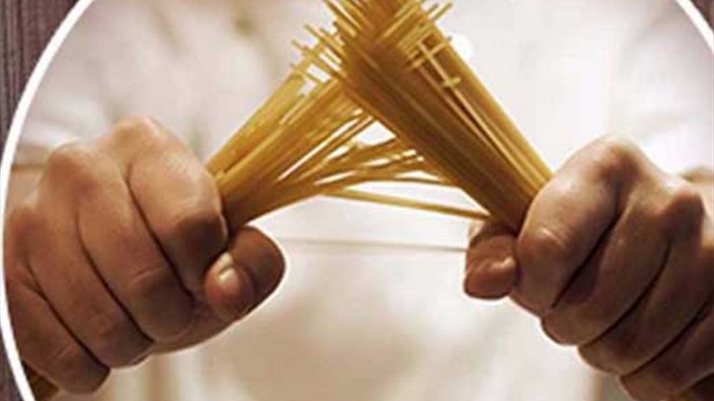 حلّ غموض "كسر" المعكرونة... يُكشف أخيرا!